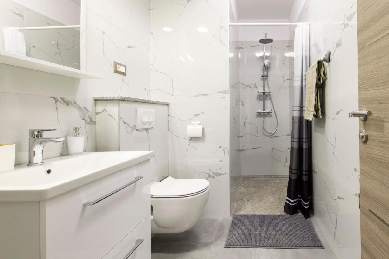 Apartment Delalle Split Bagian luar foto